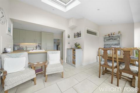 3 bedroom terraced house for sale, Connington Crescent, London E4