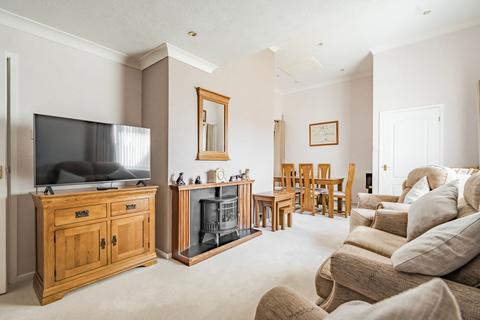 1 Avocet Close, Lowestoft, NR33 8PU