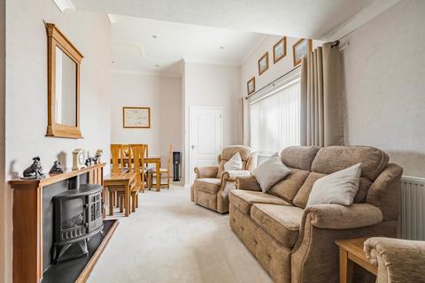 1 Avocet Close, Lowestoft, NR33 8PU