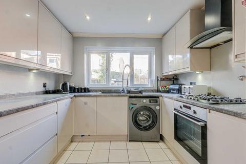 undefined, Fernlea Road, Benfleet, SS7