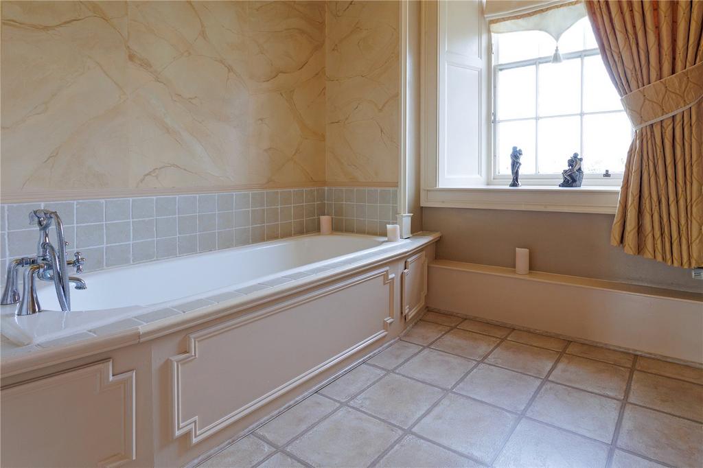 En Suite Bathroom