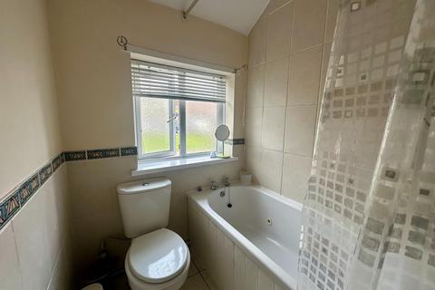 2 bedroom flat for sale, Front Street, Bells Close, Newcastle upon Tyne, NE15