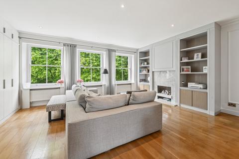 4 bedroom flat for sale, Courtfield Gardens, Earls Court, London
