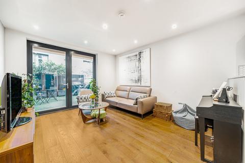 4 bedroom end of terrace house for sale, Calvert Road, London