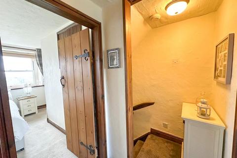 3, Starmire Gill Lane, Cowling, Keighley, BD22 0LT