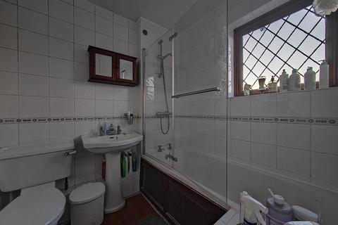 54 Bridport Close, Lower Earley, Reading, RG6 3DG