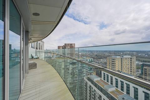 2 bedroom flat for sale, Arena Tower, Canary Wharf, London, E14