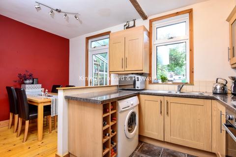 2 bedroom house to rent, Bertal Road, Tooting SW17