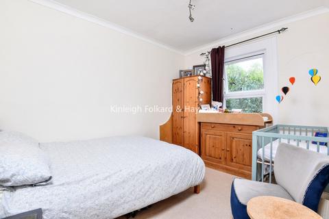 2 bedroom house to rent, Bertal Road, Tooting SW17