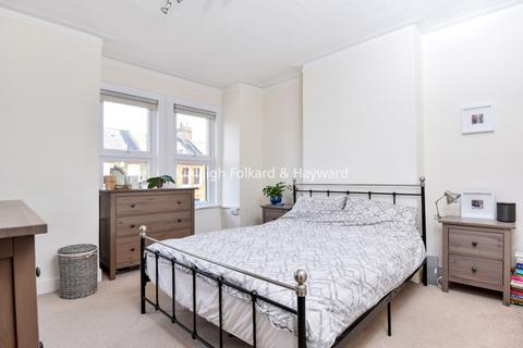 2 bedroom house to rent, Bertal Road, Tooting SW17