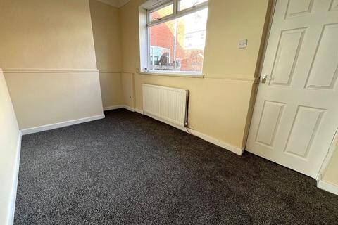 2 bedroom end of terrace house to rent, Ford Terrace, Ferryhill, DL17