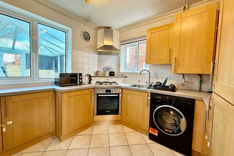 10 Waller Road, Beaconsfield, HP9 2HE