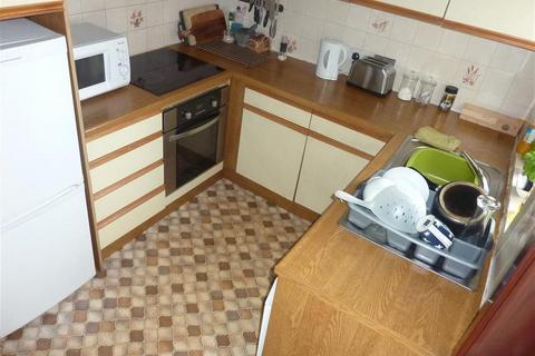 2 bedroom terraced house to rent, Deans Road, Swinton, Manchester