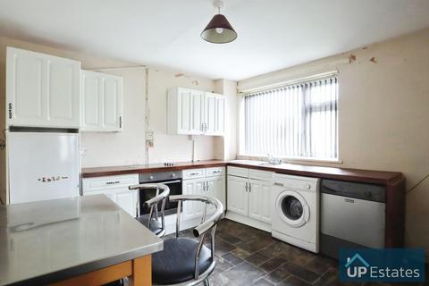 3 bedroom end of terrace house for sale, Whitworth Avenue, Coventry