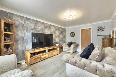 4 bedroom detached house for sale, Field Lane, Barnsley