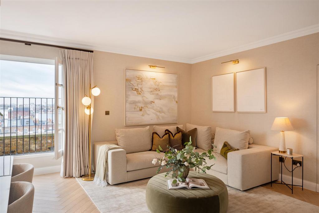Flat 12, 70-72 Cadogan Square Hi-4.jpg