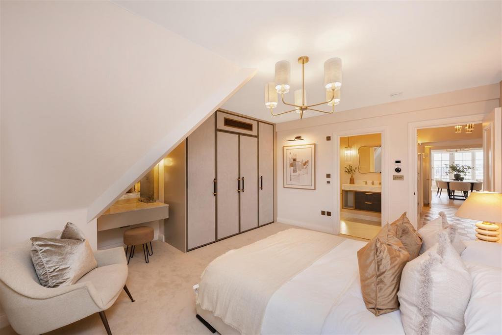 Flat 12, 70-72 Cadogan Square Hi-28.jpg