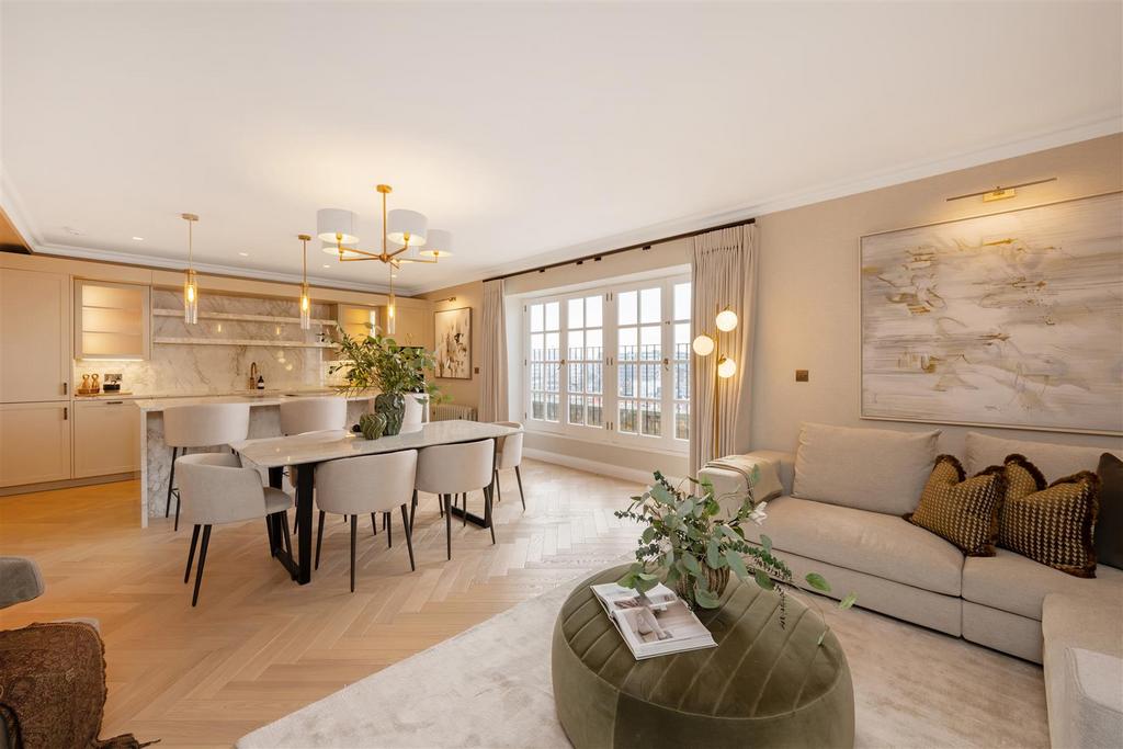 Flat 12, 70-72 Cadogan Square Hi-5.jpg