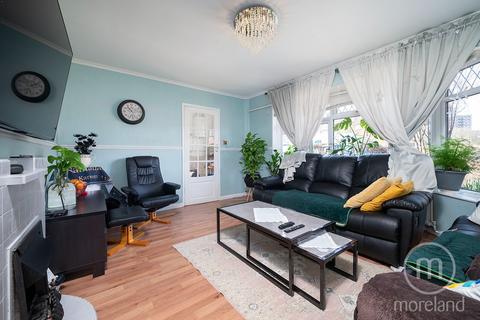 3 bedroom end of terrace house for sale, Wallcote Avenue, London NW2