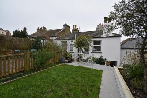 3 bedroom terraced house for sale, St. Marys Terrace, Hastings TN34