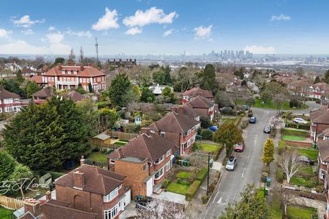 4 bedroom semi-detached house for sale, Mereworth Drive, London