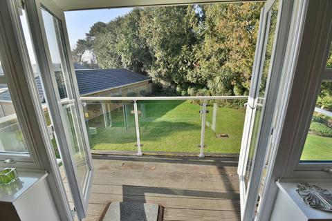 3 bedroom apartment for sale, Manor Close, Ferndown, BH22