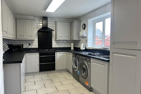 62 Fircroft Road, Oldham, OL8 2QD