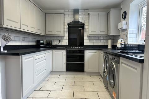 62 Fircroft Road, Oldham, OL8 2QD