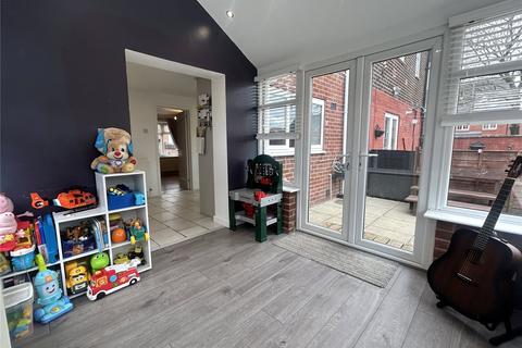62 Fircroft Road, Oldham, OL8 2QD