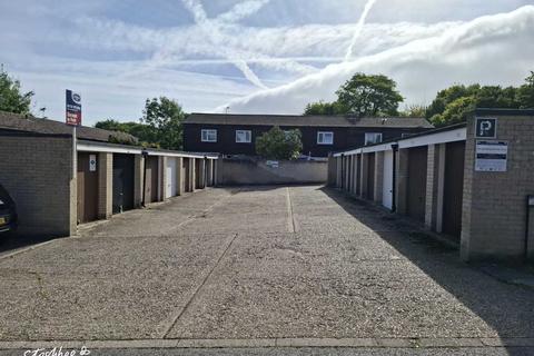 Garage to rent, Pilgrims Way, Andover SP10