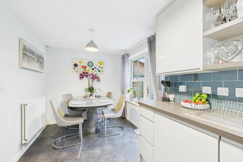 9 Straw View, Bradford, BD10 8WY