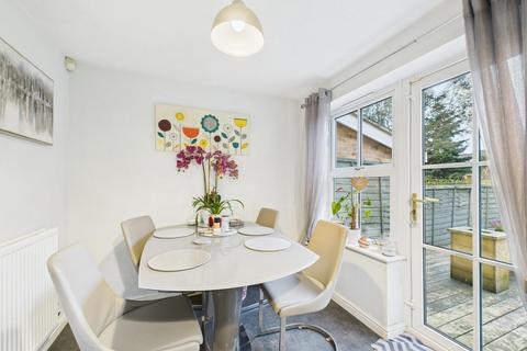 9 Straw View, Bradford, BD10 8WY