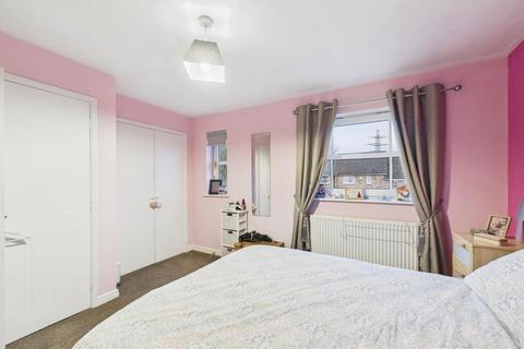 9 Straw View, Bradford, BD10 8WY