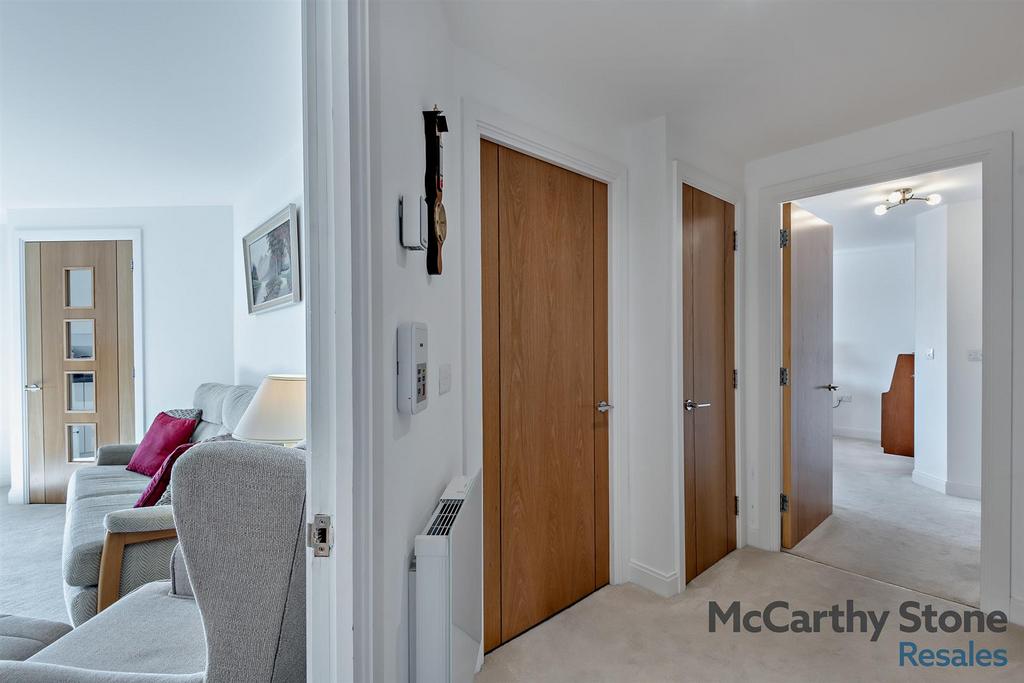 8637922-interior18-800.jpg