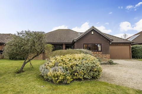 4 bedroom detached bungalow for sale, Weston Turville,  Buckinghamshire,  HP22