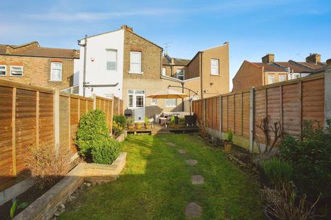 3 bedroom terraced house for sale, Essex Road, CHADWELL HEATH, RM6