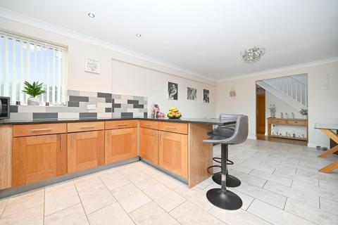 4 bedroom detached bungalow for sale, Old Hollings Hill, Guiseley, Leeds