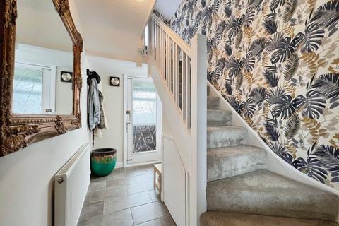 43 Walton Gardens, Folkestone, CT19 5PR