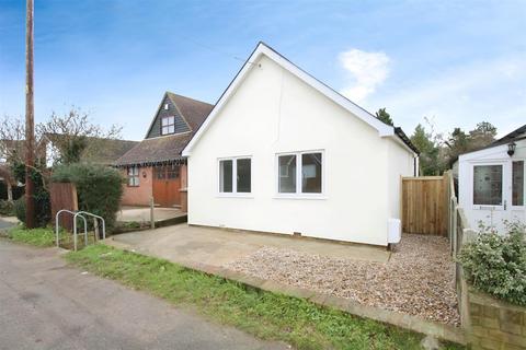 3 bedroom detached bungalow for sale, Cliff Gardens Minster Kent