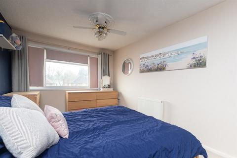 59 Dart Close, Rochester, ME2 2HE