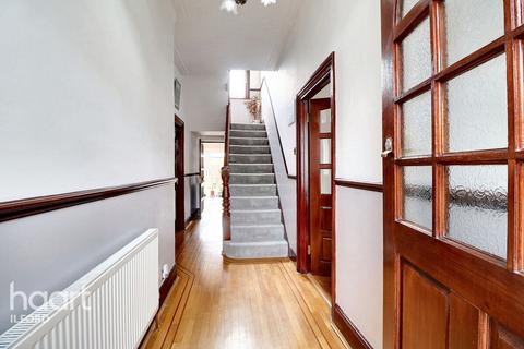 4 bedroom end of terrace house for sale, Seymour Gardens, Ilford