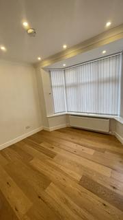 3 bedroom flat for sale, Cumbrian Gardens, London NW2