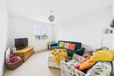 1 bedroom flat for sale, Shaw Drive, Walton-On-Thames