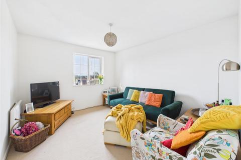 1 bedroom flat for sale, Shaw Drive, Walton-On-Thames