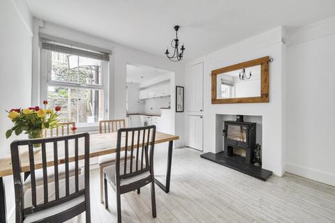 22 Latimer Road, Godalming, GU7 1BW