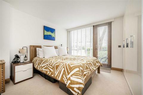 2 bedroom flat to rent, Rivermead Close, Teddington TW11