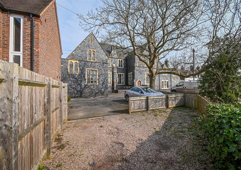 45b Listley Street-23.jpg