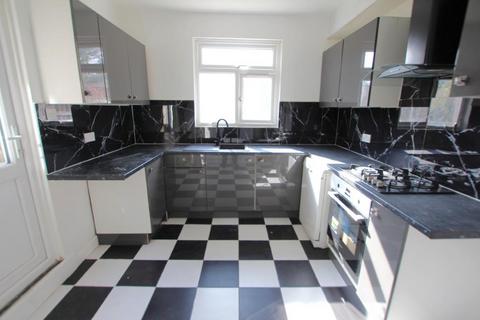 4 bedroom terraced house for sale, Baronet Grove, London, N17