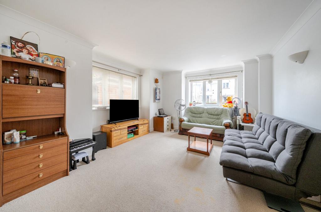Sitting/Dining Room