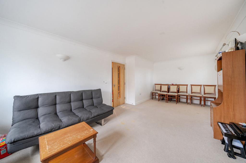 Sitting/Dining Room